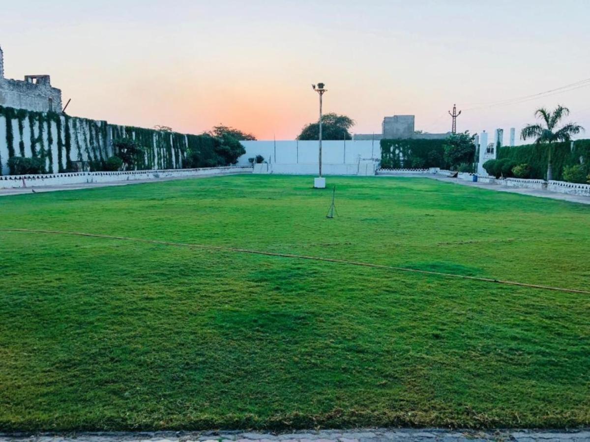 Shivam Hotel, Pali  Bagian luar foto